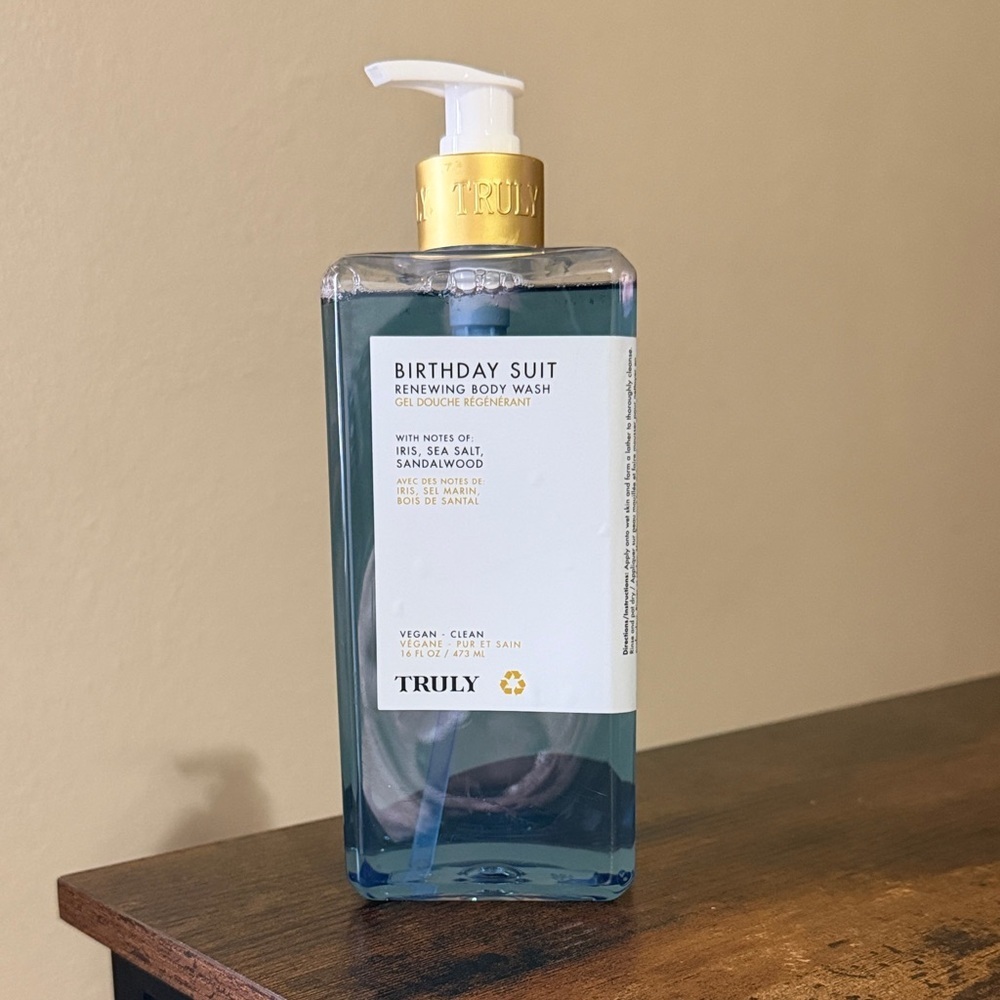 TRULY Birthday Suit Renewing Body Wash